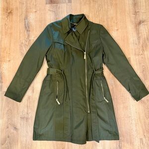 Vince Camuto Olive Green Belted Trench Coat – Size Large